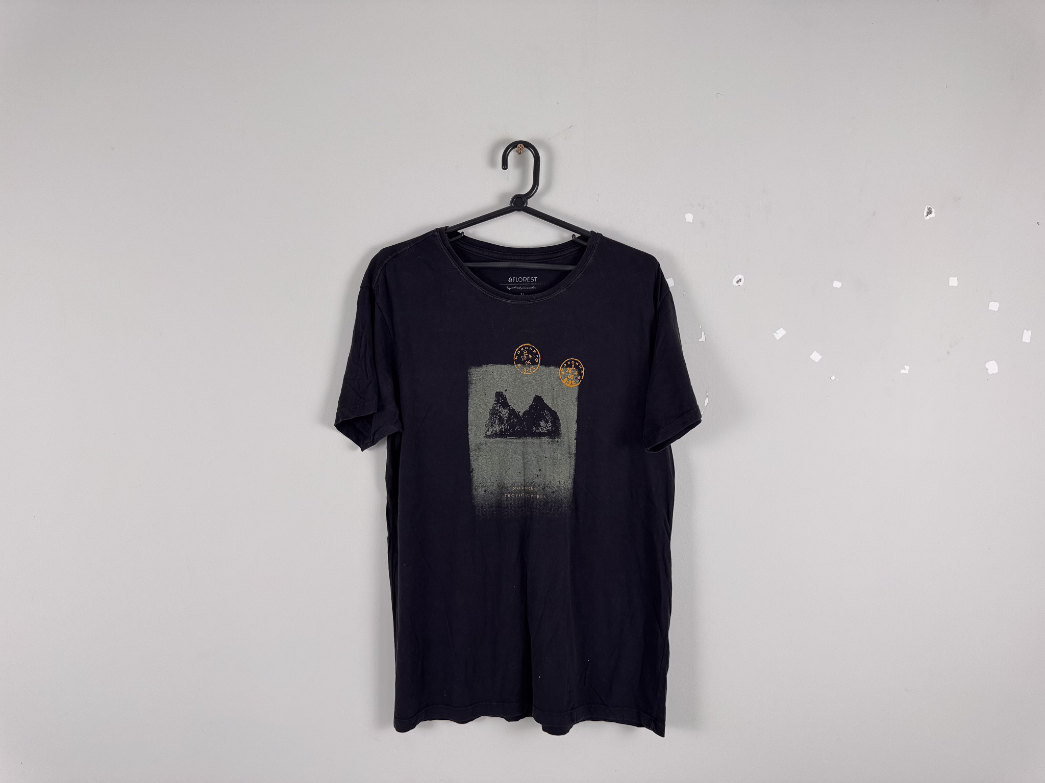 Camiseta Preta Estampa Frontal
