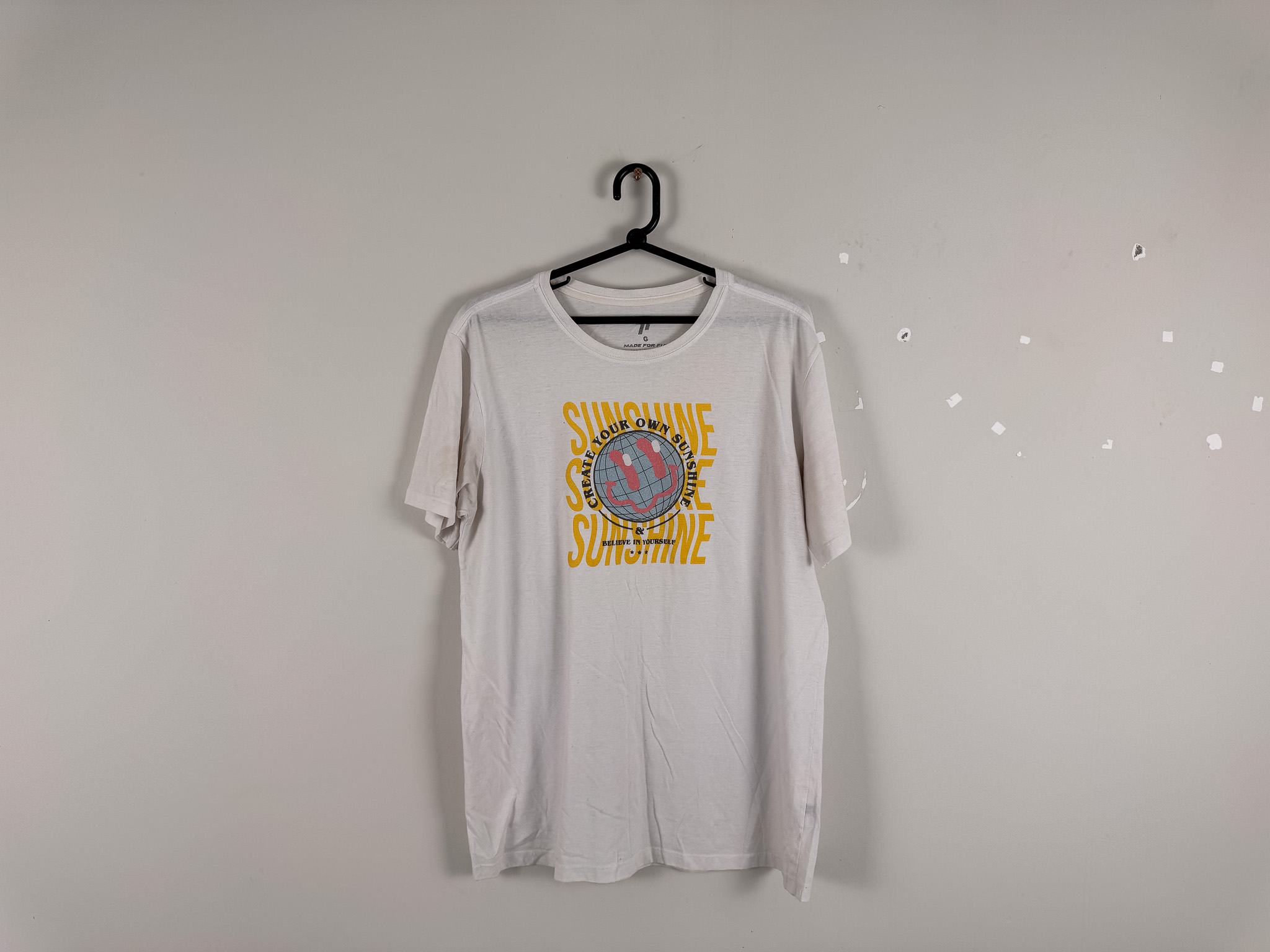 Camiseta Branca Estampa Solar