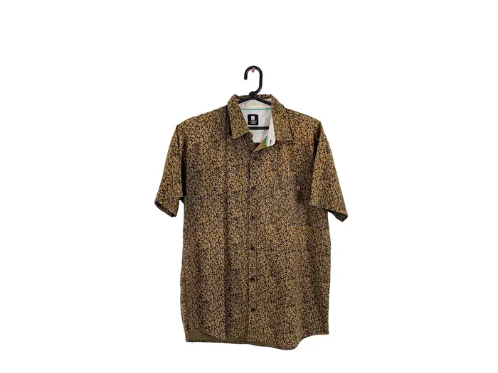 Camisa Manga Curta Estampada Marrom