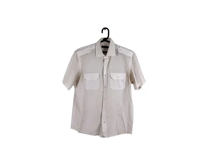 Camisa Manga Curta Branca Dois Bolsos