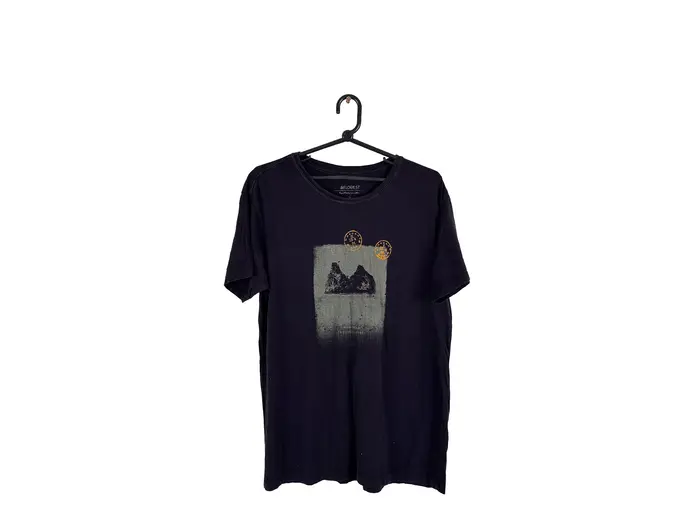Camiseta Preta Estampa Frontal