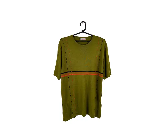 Blusa Verde Oliva Detalhe Listra Laranja